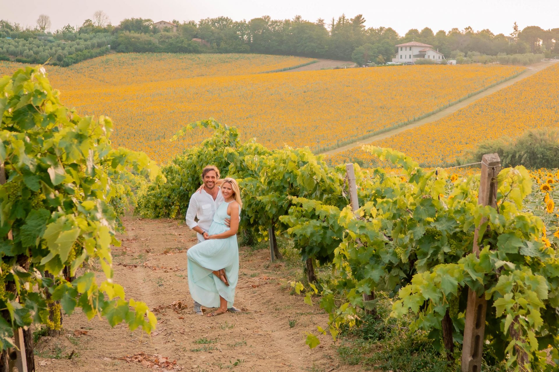 ﻿Romantic photo shoot in vineyards of Rimini “Tuscany movie”